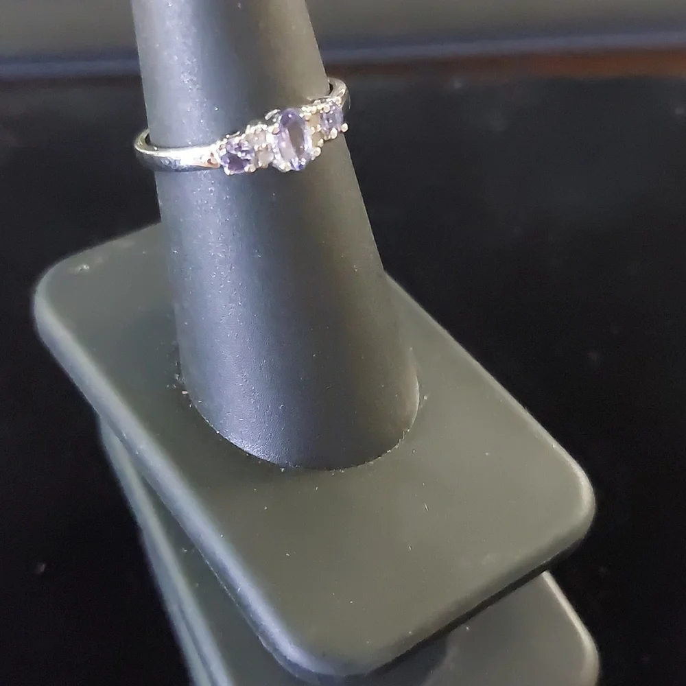 Genuine Tanzanite/Diamond Ring Sz 7